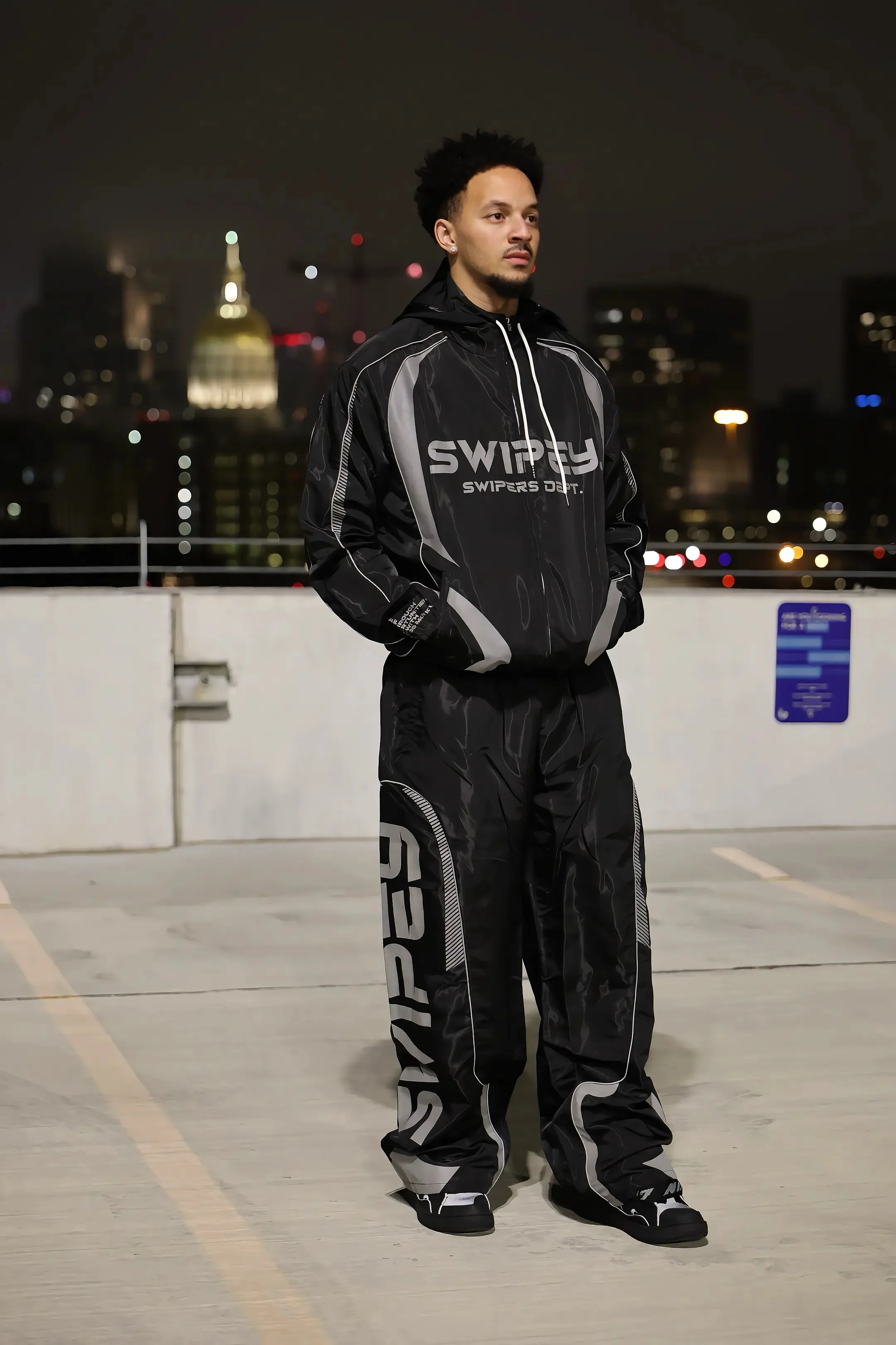 Black V2 Windbreaker - Image 10