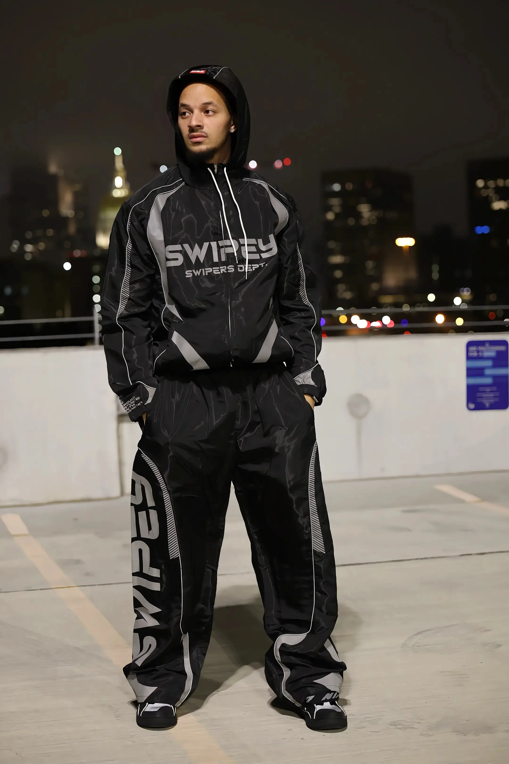 Black V2 Windbreaker - Image 8